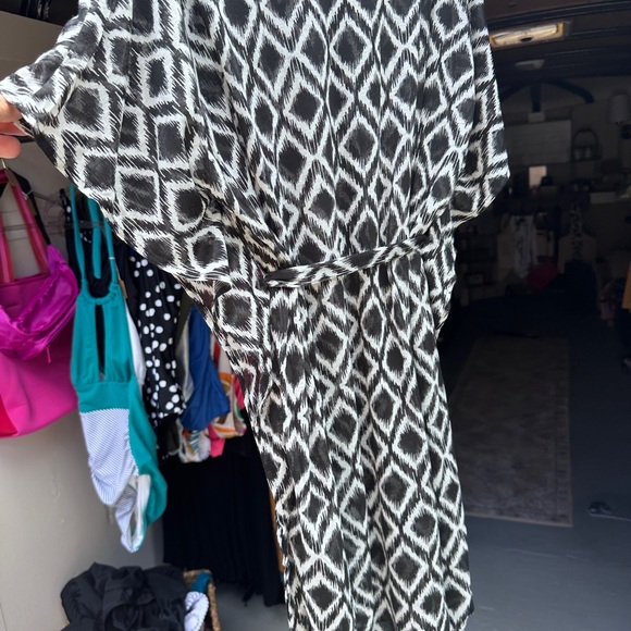 H&M black and white swim coverup size medium - Picture 2 of 3